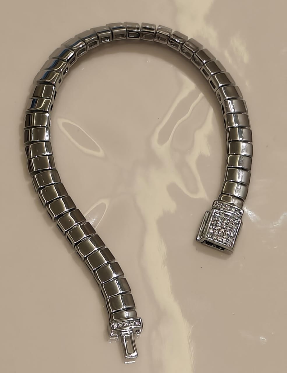 “Men’s Italian Sterling Silver Bracelet – Bold & Timeless Style by GC Jewels”
